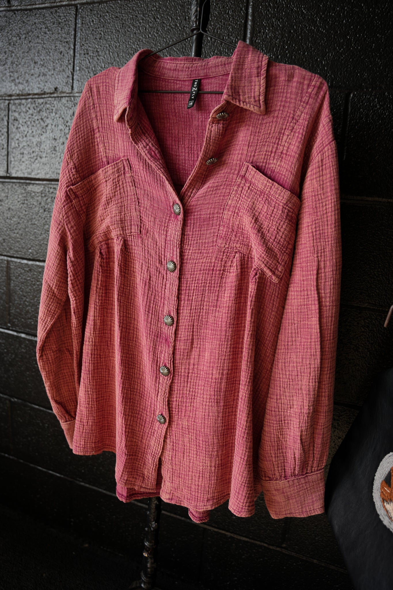 ACRES BUTTON UP *SANGRIA [2X/3X ONLY]