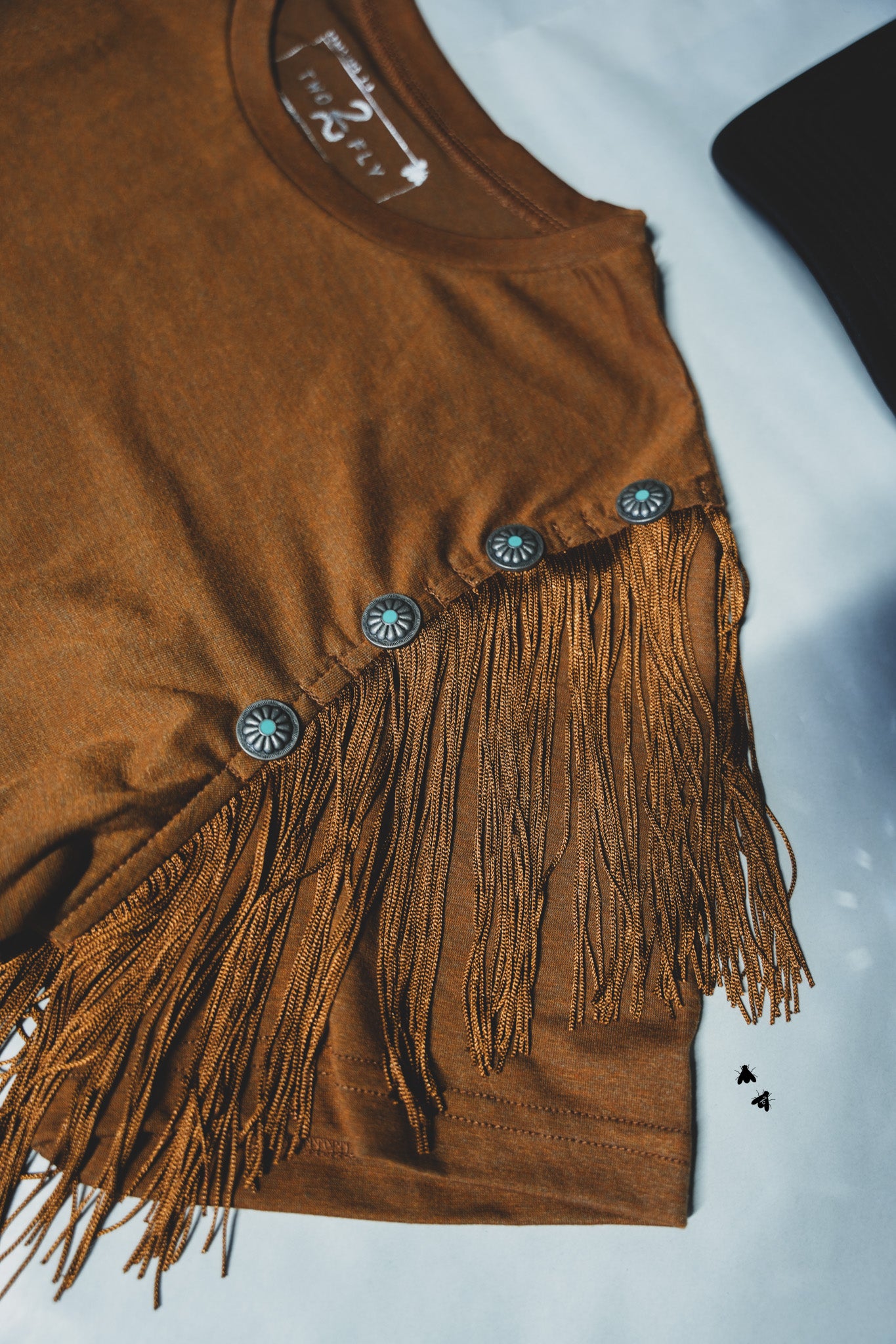 GET FRINGEY WITH IT TEE *SADDLE