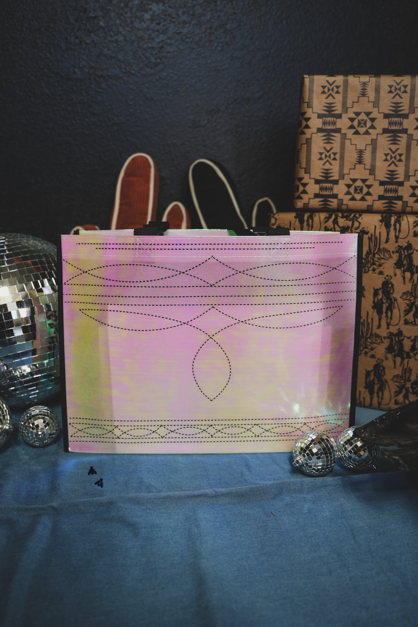 TRIPPY STITCH TOTE